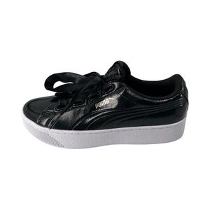 Like New! PUMA Women's Low-Top Sneakers ribbon shoe lace, shiny black exterior